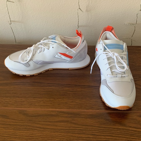 Reebok Lifestyle Tennis Shoe Sneakers - Picture 3 of 5